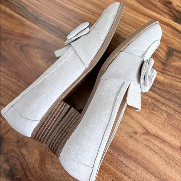 Bandolino Women’s Lindio Bow Slip-On Tailored Loafers 8.5 M Shoes Neutral Beige - Picture 12 of 12